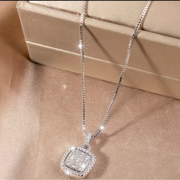 Jewelry - Elegant Cubic Zirconia Square Pendant Necklace